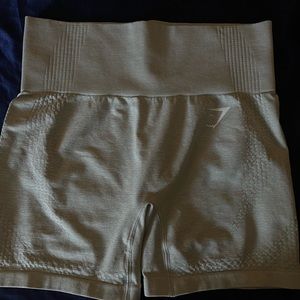 Gray gymshark short